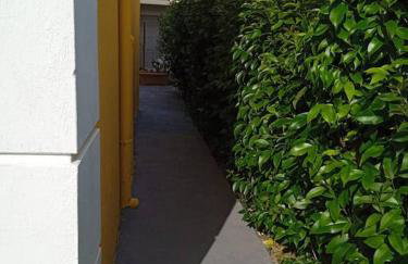 The Sunny House - Photo 19