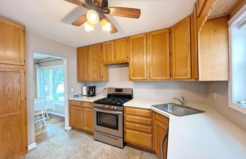 Entire Private 3 Bedrooms 1 Bathroom Single House with Fenced Garden - Photo 20