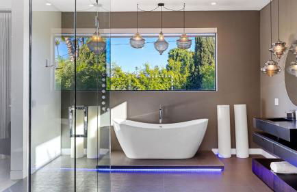 Private LA Retreat w Pool Hot Tub Fire Pit Near Melrose Ave The Martel House by AvantStay - Foto 25