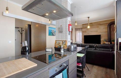 Home Away From Home - Photo 10