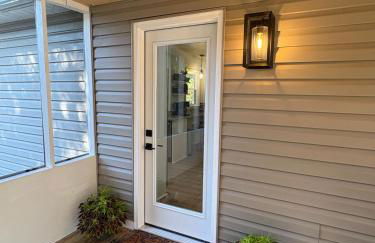 Modern 3 bedroom home downtown Forest city outstanding backyard, pet friendly - Foto 30