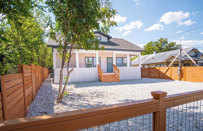 Inviting 4br/2ba Near Downtown & Riverwalk - Foto 26