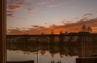 Lakeside Cotswolds Retreat with Private Hot Tub set on Lower Mill Estate - Photo 40