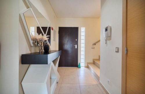 Stunning Villa with Pool - Foto 30