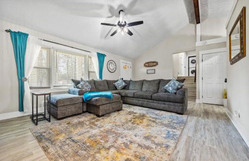 The Happy Place: 3BR Home on Quiet Street - Foto 18