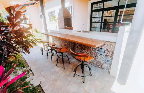 Casa c/ Piscina e Área Gourmet Perto da Praia - Foto 13