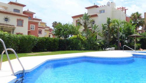 Selecta Family by the Sea - Photo 3