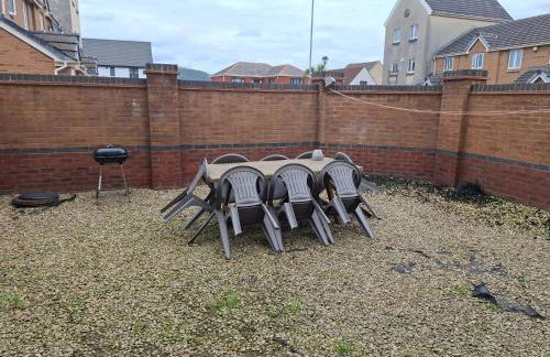 Driftmark Beachfront location Aberavon Beach Sea Views Large Driveway parking private site fibre optic wi fi - Photo 21