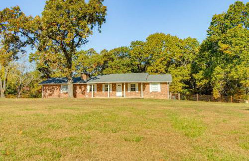 3 Mi to Lake House with Fire Pit in Mountain Home! - Foto 3