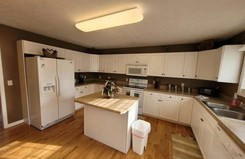 Fenced backyard! 6 miles to Cookeville Boat Dock! - Foto 13