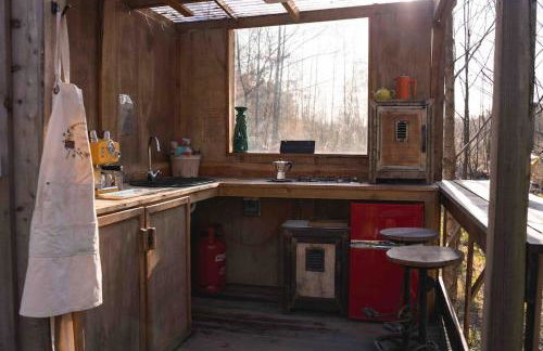 The Charcoal Hut woodland retreat - Foto 3