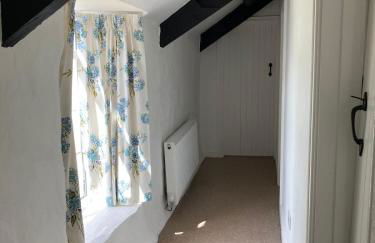 1 Courtyard cottage with hot tub and walled garden - Foto 21