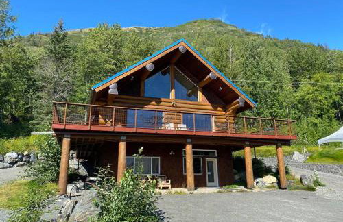 Turnagain View Lodge and Wedding Venue - Photo 8