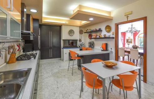 Beautiful Home In Castiglion Fiorentino - Foto 25