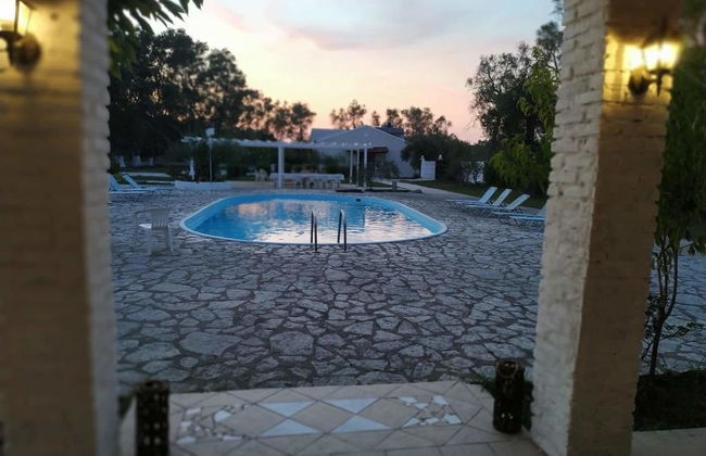 Alykes Family Resort - Photo 2