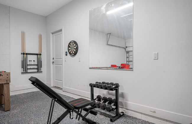 Luxury Modern Villa w/ Pool, Jacuzzi & Amenities! - Foto 60