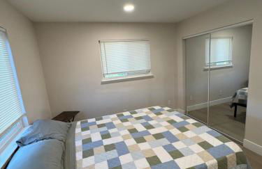 2 bed 1 bath special woodlake duplex A - Photo 11