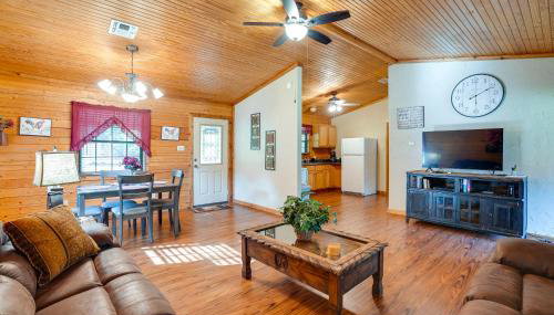 Kilgore Gem Pet-Friendly Cabin with Duck Pond! - Foto 5