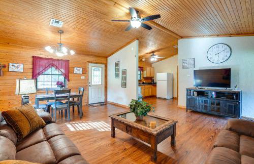 Kilgore Gem Pet-Friendly Cabin with Duck Pond! - Foto 5