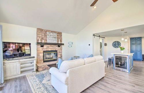 Boat Slip, Fire Pit Lakefront Sunrise Beach Home! - Foto 6