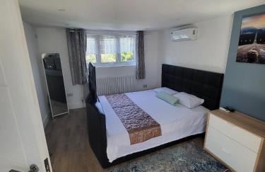 Luxury 3 Bed London Home - 3 stops away from Tottenham Stadium - Perfect for Holidays - Photo 24