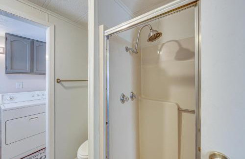 Lakefront Gun Barrel City Home with Dock and Deck - Foto 18