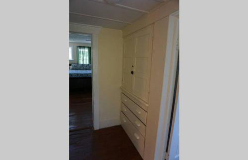 Renovated 1928 bungalow on a former asylum campus - Foto 2