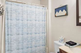 Vaulted Pines Lodge Hot Tub Game Room - Foto 30