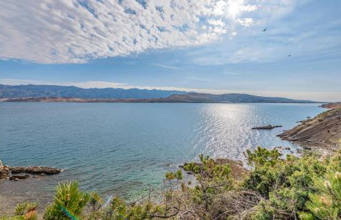 Gorgeous Apartment In Novalja - Photo 18