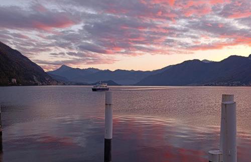 Casa Hygge - Lake Front - Photographer's Art Home - Photo 55