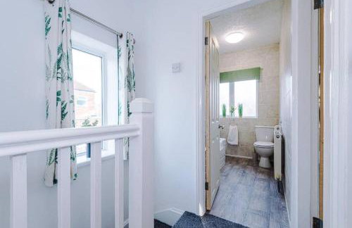 Charming and Modern 3BR Home Steps Away From City Center - Foto 29