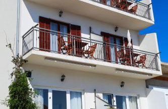 Matea Apartments Milna - Photo 2