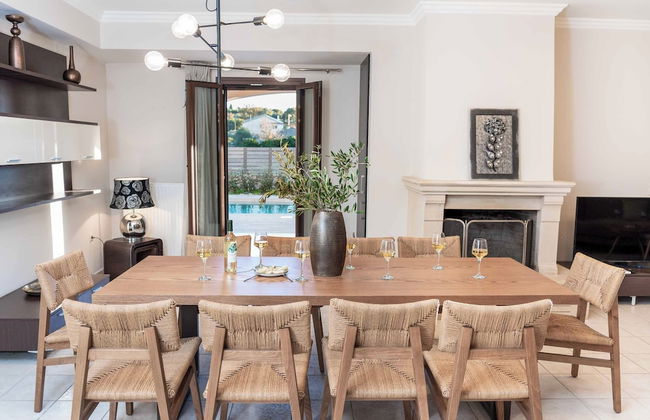 Classic Villa - Photo 33