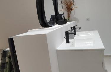 Moschato modern cozy apartment with private yard - Foto 13