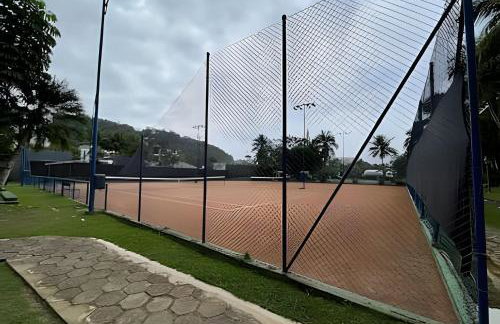 Condomínio Wembley Tenis - Praia das Toninhas - Foto 60