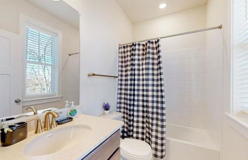 Dock, Game Room! Riverfront Retreat in Seaford - Foto 15