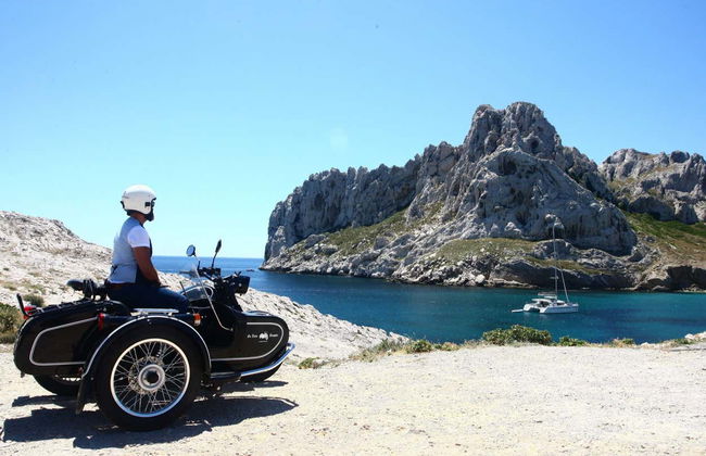 Balade privée en side-car dans Marseille - Photo 3