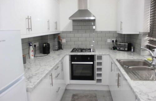 Exquisite and Modern 2 bed Maisonette - Foto 23