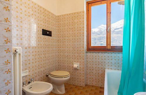 Spacious mountain view attic apartment - Foto 9