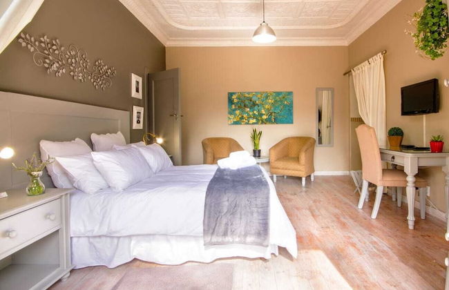 The Minimalist - Photo 13