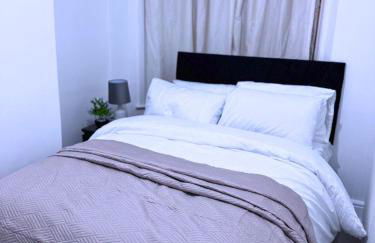 House for 8 in Gillingham close to train station with free parking - Foto 22