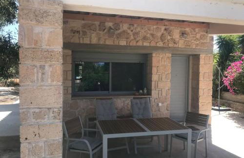 Πέτρινη κατοικία στην Αίγινα - Stone House in Aigina - Foto 4