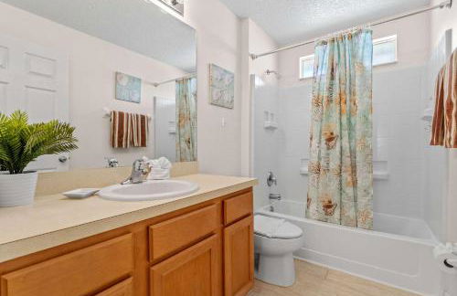 Sunkist Getaway - Photo 17