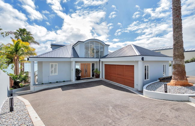 Magnificent Harbour View Villa in Orakei - Photo 31