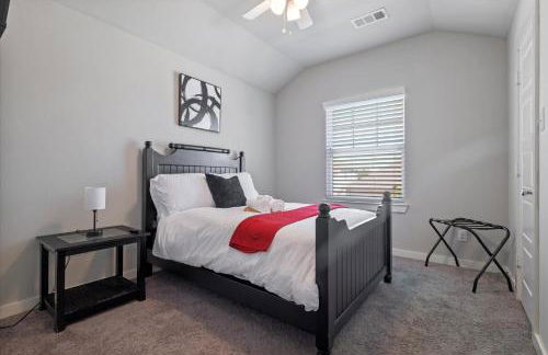 The Aubrey Escape with Fenced Backyard - Foto 31