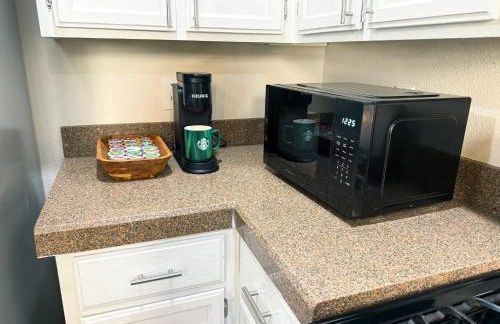 8 Mins From The Strip & 5 From Airport with Pool - Foto 10