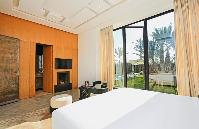 Impeccable 5-bed Villa in Marrakech - Photo 2