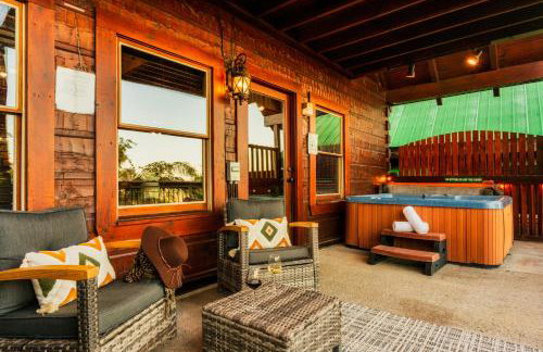 Splashtacular: Indoor Pool~Gorgeous Views~HotTub~GameRoom~Resort - Photo 25