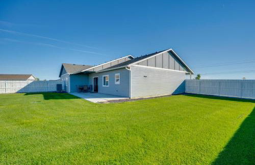 Walk to Moses Lake! Family Home with Fenced Yard - Foto 2
