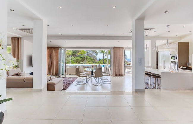 Goldeneye Luxury 6 Bedroom Villa With Infinity P - Foto 2